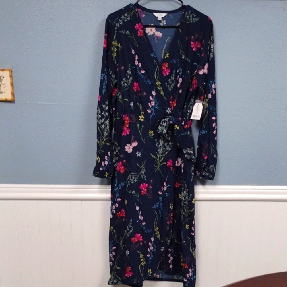 Time and Tru Vintage Style Floral Midi Wrap Dress - Navy and Multicolor